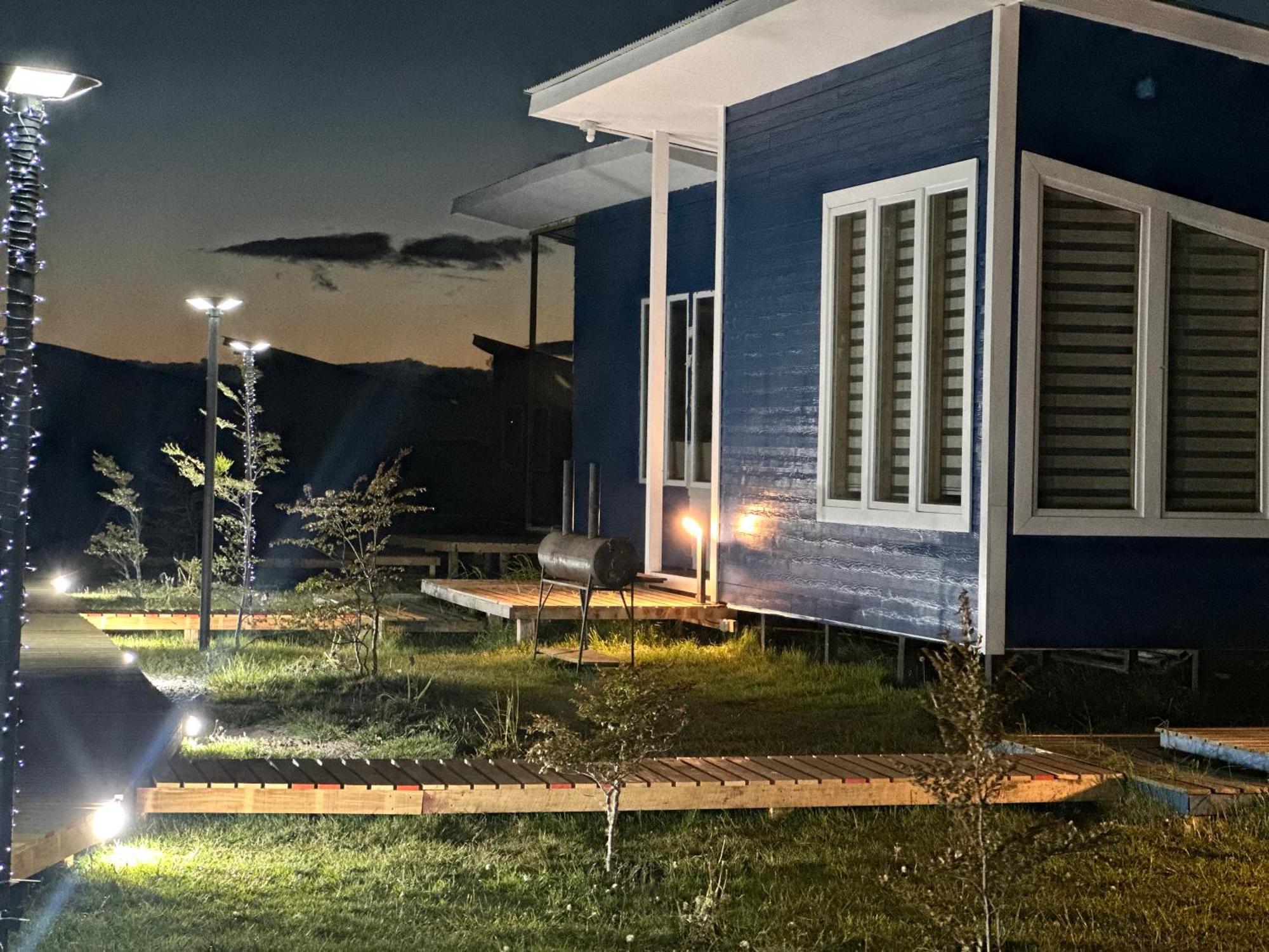 Cabanas Arte Brisa Patagonia Puerto Natales Exterior photo
